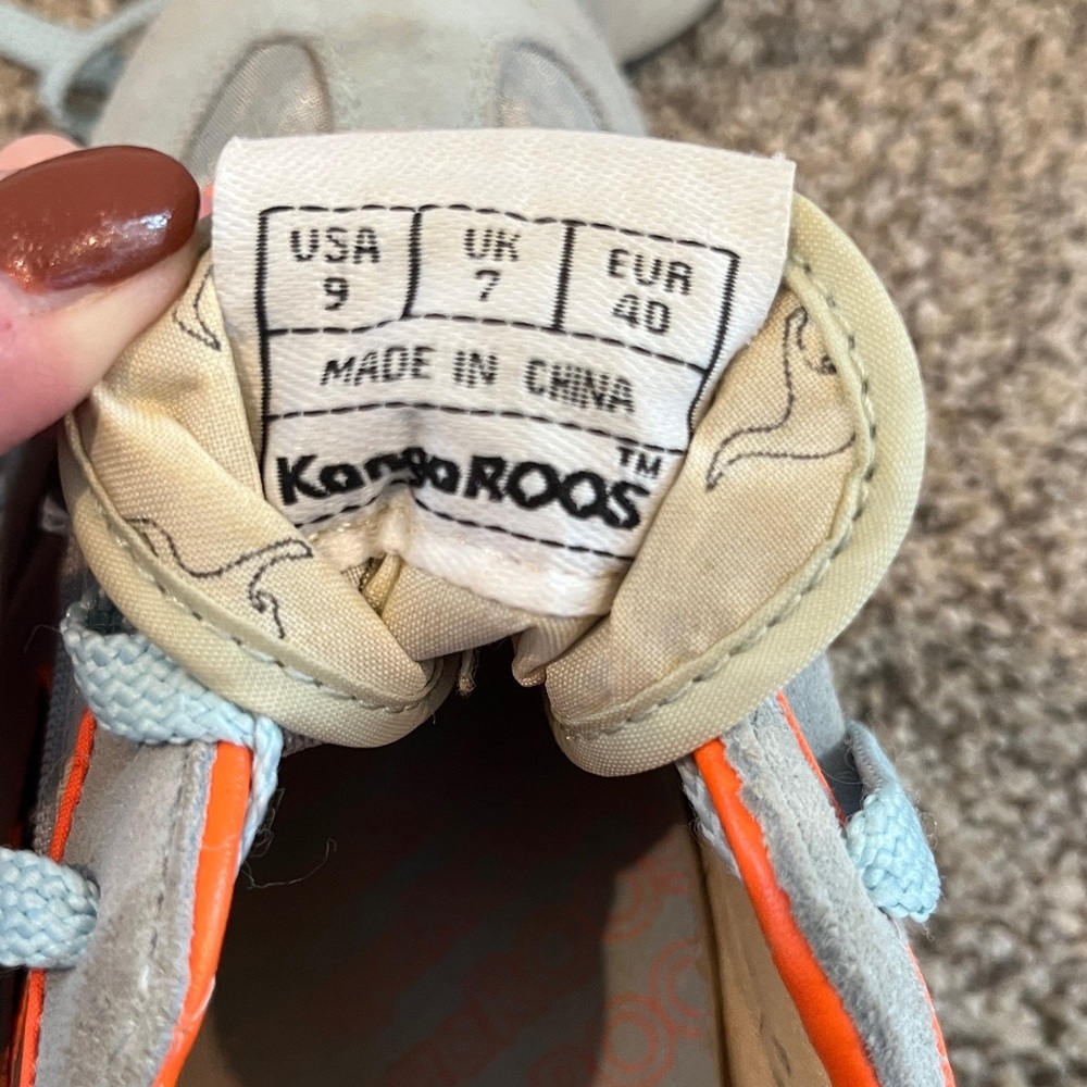 Vtg KangaROOS Zipper Pocket Shoes - Picture 9 of 9